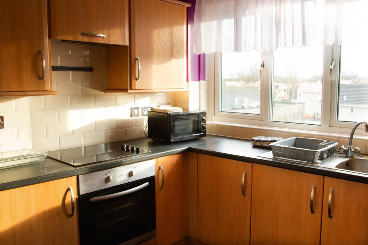 Carvetii - Derwent House - Spacious 2nd floor flat Grangemouth Buitenkant foto